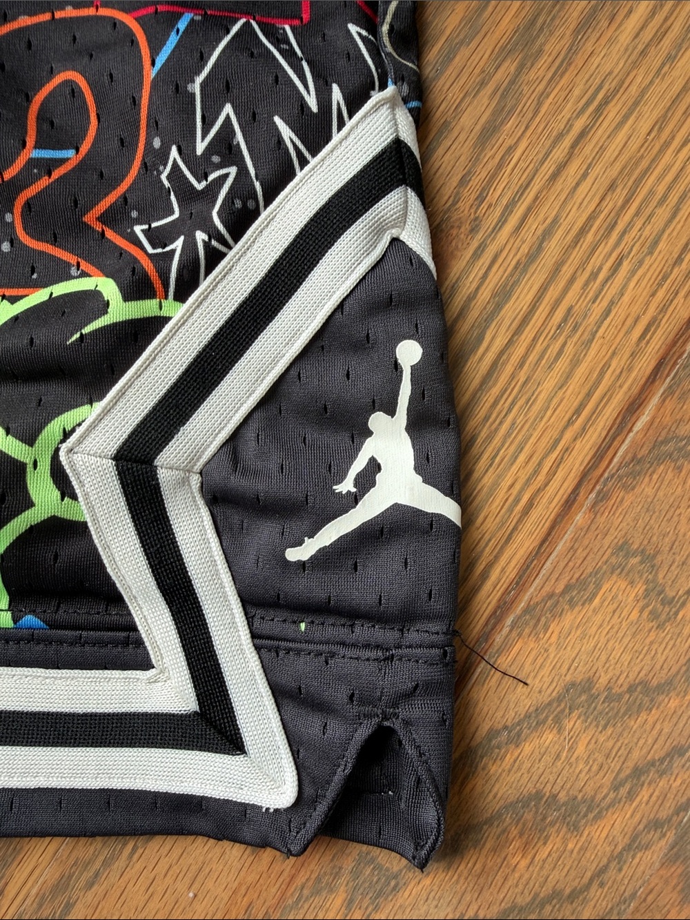Jordan Black Multicolor '23' Graphic Kids Shorts Medium - Picture 2 of 3
